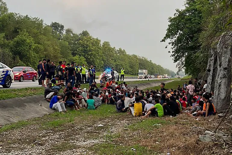 Rohingya refugees, who escaped from a Malaysian Immigration detention centre on Wednesday, are rearrested by police (Source: Al Jazeera - https://www.aljazeera.com/news/2022/4/20/six-killed-as-hundreds-of-rohingya-flee-malaysia-detention)