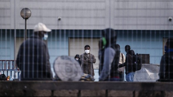 A group of migrants in Milan's CPR, Source https://www.fanpage.it/milano/appalti-truccati-al-cpr-di-milano-perquisizioni-in-corso-della-guardia-di-finanza/